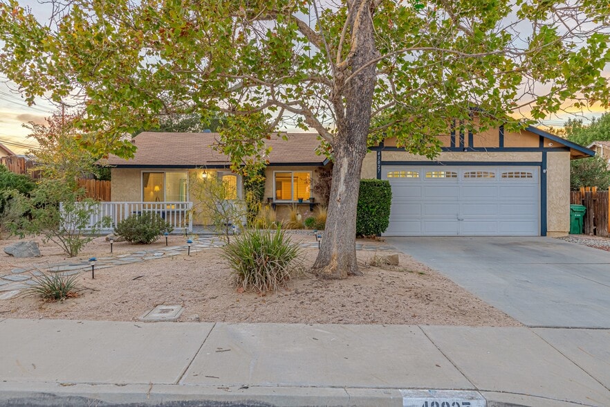 Building Photo - 43827 Lively Ave
