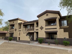 Building Photo - Beautiful 2 Bedroom 2 Bath East Valley Condo