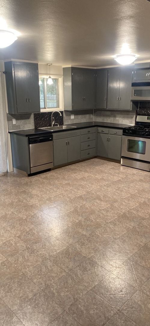 Building Photo - HALF OFF FIRST MONTHS RENT!!