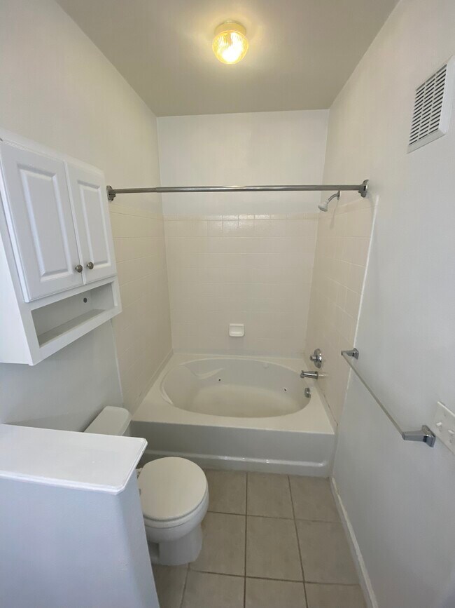 Building Photo - 4451 S Ammons St