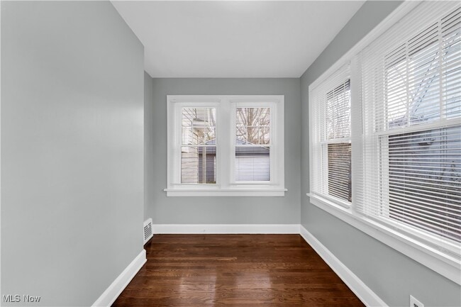 Building Photo - 961 Montford Rd