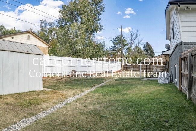 Building Photo - 1320 Verde Dr