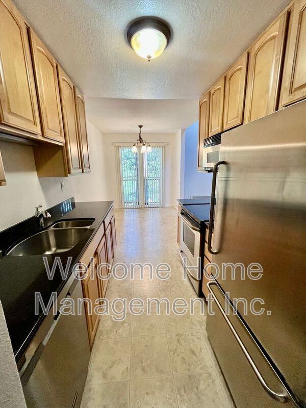 Building Photo - 1240 Walker Ave