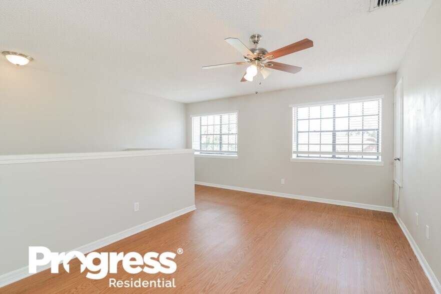Building Photo - 3488 Exeter Ct