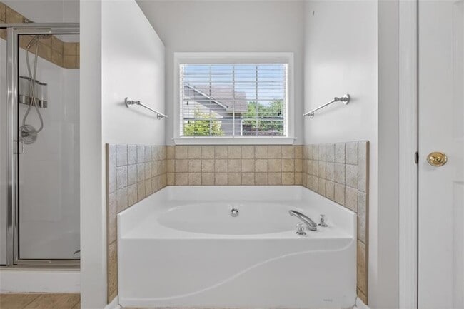 Building Photo - 2855 Stonehenge Ct