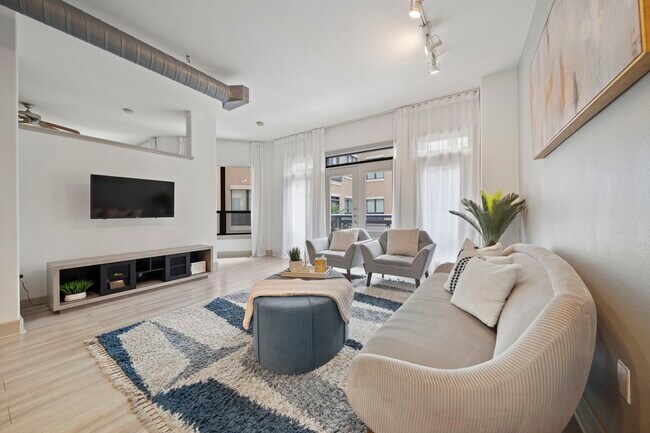 Building Photo - 1901 Post Oak Blvd