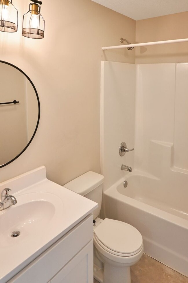 Building Photo - Lamp 55th Ave, LLC