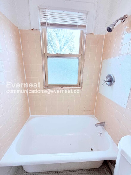 Building Photo - 13909 Hartwell St