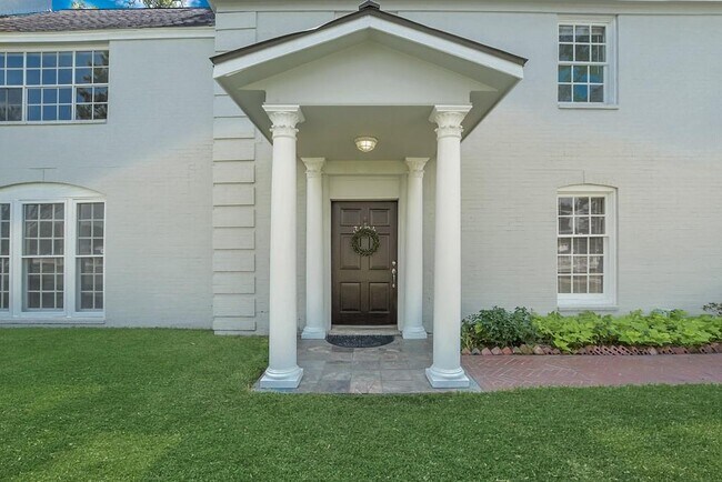 Building Photo - 3424 S MacGregor Way