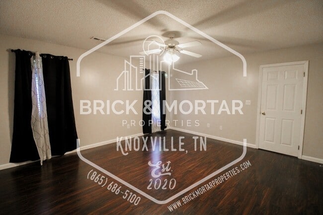 Building Photo - 1006 Davinci Ln