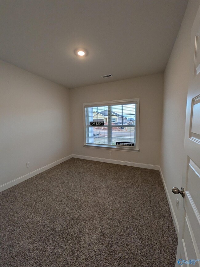 Building Photo - 336 Jackson Pt Cir