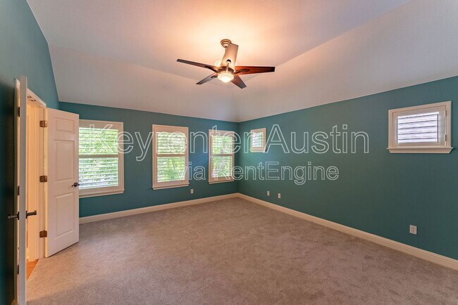 Building Photo - 1808 Village Oak Ct
