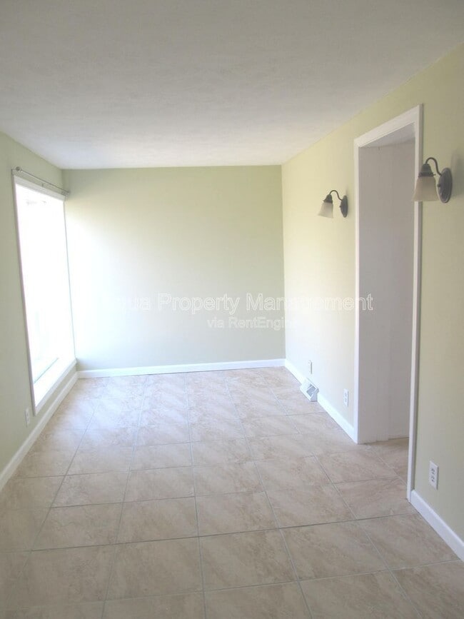 Building Photo - 6234 E V Ave