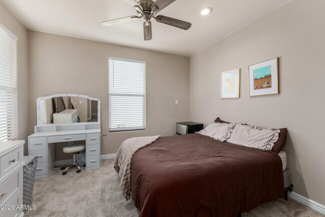 Building Photo - 610 E Roosevelt St