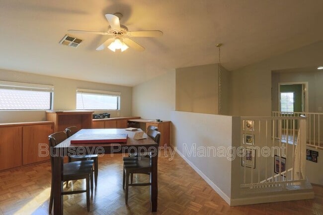 Building Photo - 4566 W Shannon St