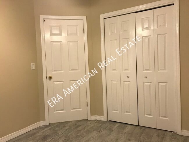 Building Photo - 205 Esmond Ct