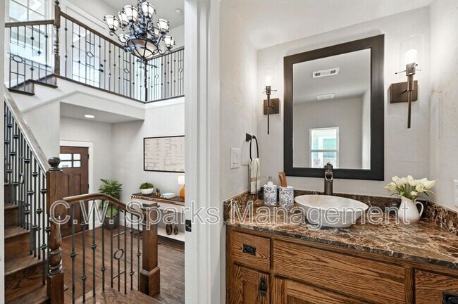 Building Photo - 5535 Willis Ave