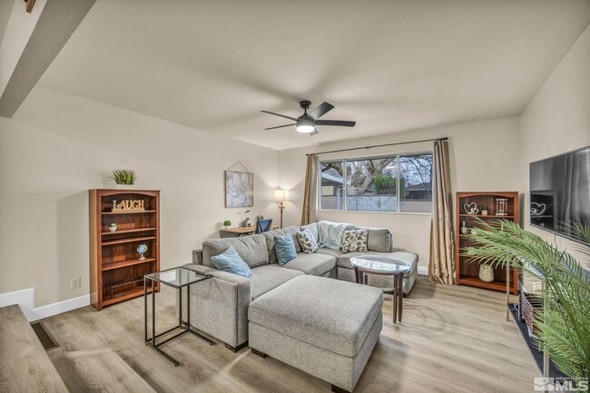 Building Photo - 1490 Foster Dr