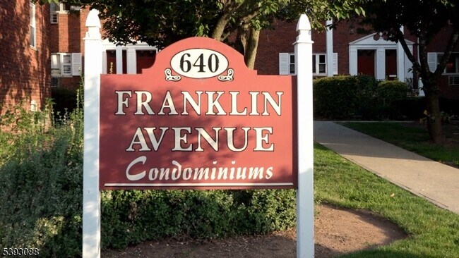 Building Photo - 640 Franklin Ave