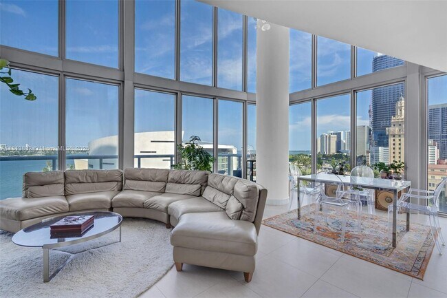 Building Photo - 888 Biscayne Blvd