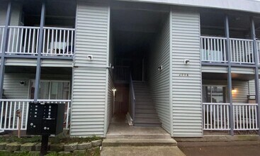 Building Photo - 4006 S Lawrence St
