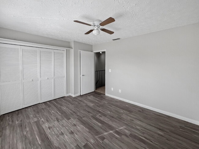 Building Photo - 1123 SW 48th Terrace