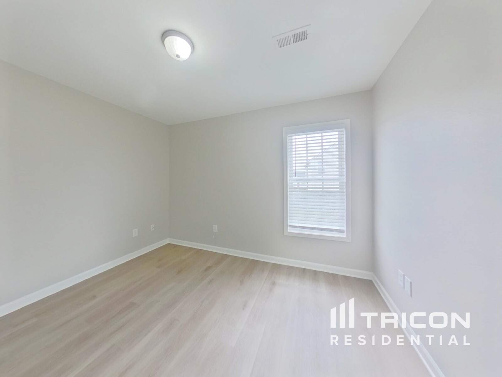 Building Photo - 1130 Waverly Pl Dr