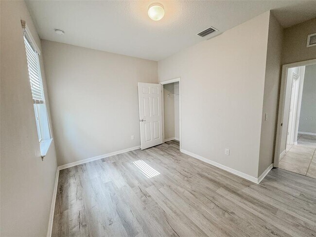 Building Photo - 6309 Kevesta Ave