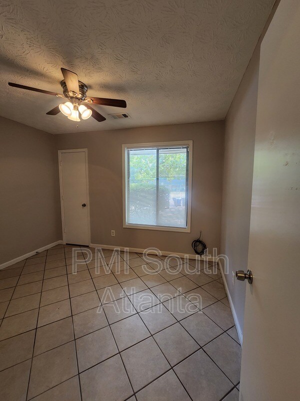 Building Photo - 107 Spring Ct