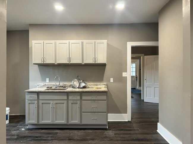 Building Photo - 121 Hardytown Rd