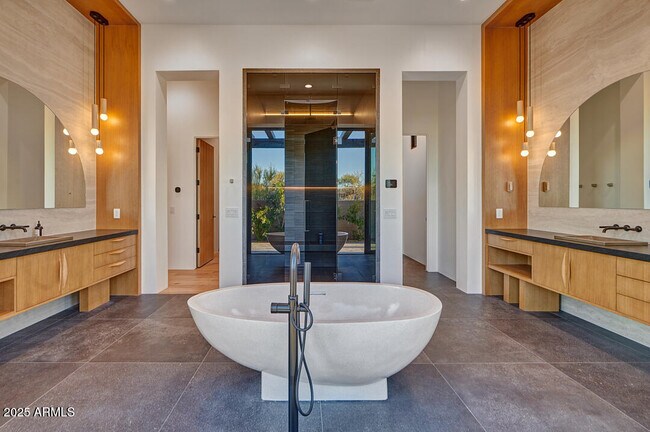 Building Photo - 10249 E Joy Ranch Rd