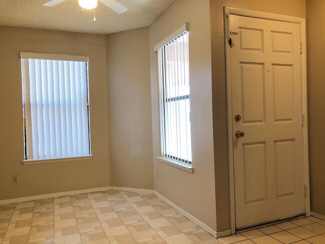 Building Photo - 304 Crosswind Way