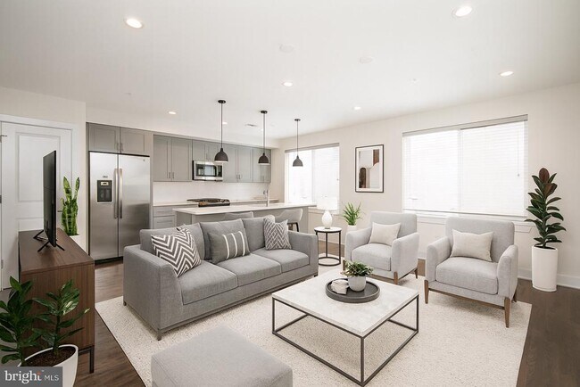 Building Photo - 1022 S 2nd St