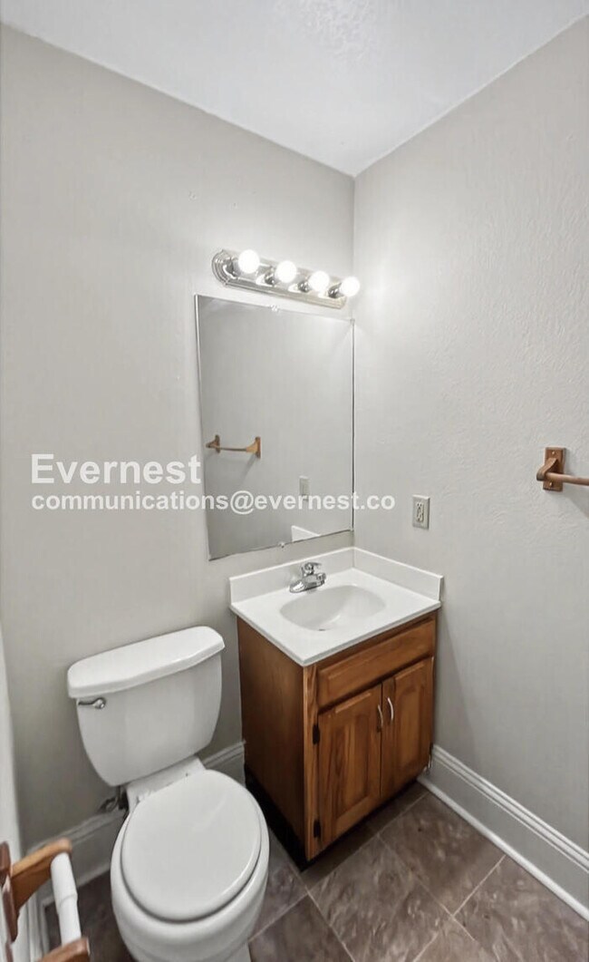 Building Photo - 1311 E 31st St