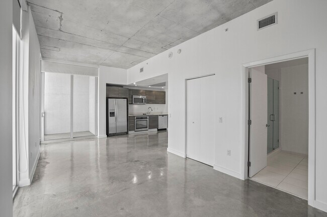 Building Photo - 151 SE 1st St