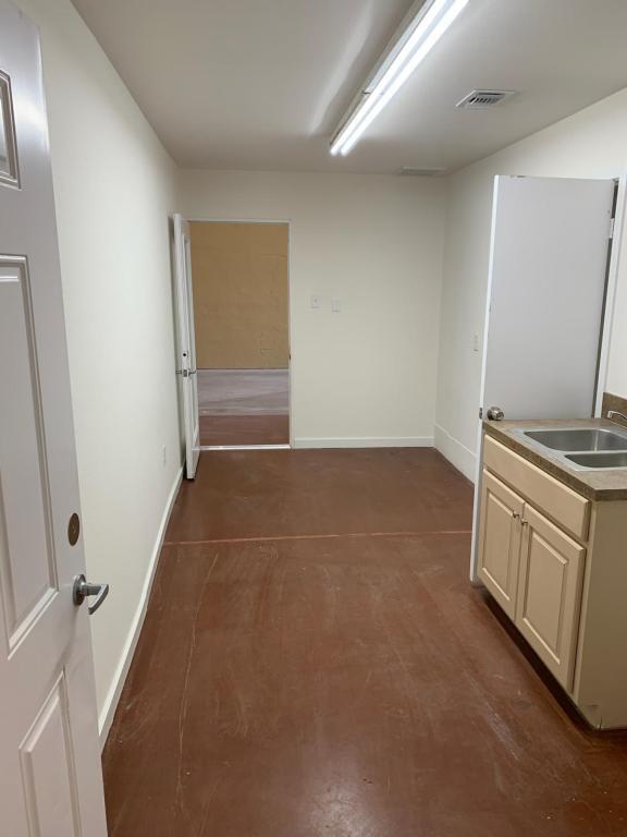 Building Photo - 2139 Baylor Dr