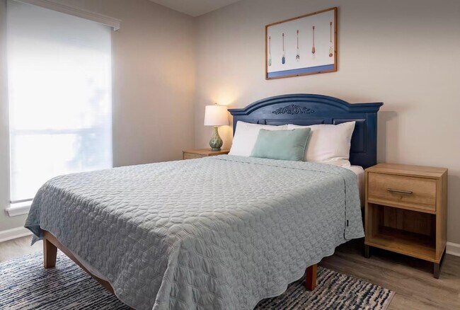 Building Photo - 5340 4th St