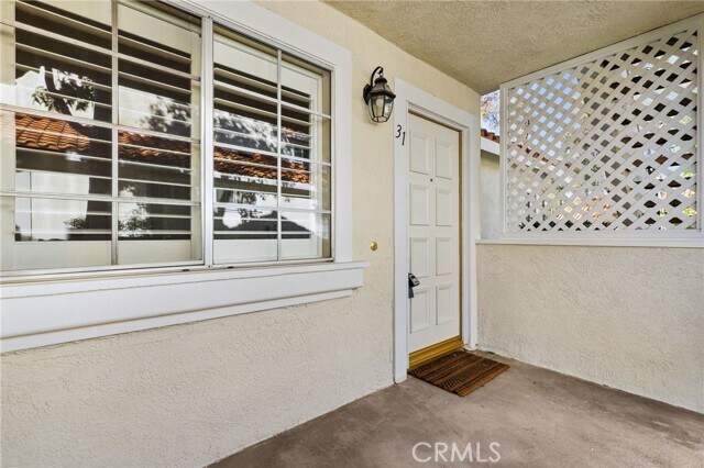 Building Photo - 31 Gaviota