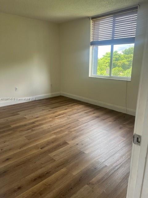 Building Photo - 10000 NW 80th Ct