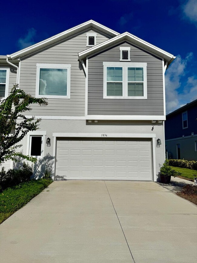Building Photo - Spacious 4-Bedroom Corner Townhome with Loft & Lake Views in Ocoee