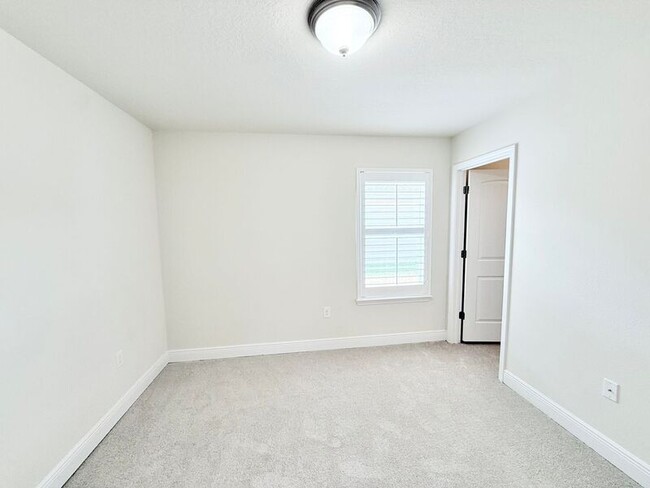 Building Photo - 5167 Carmell Ridge Cir