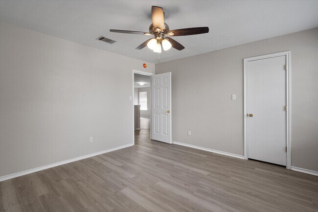 Building Photo - 142 Jack Rabbit Ln