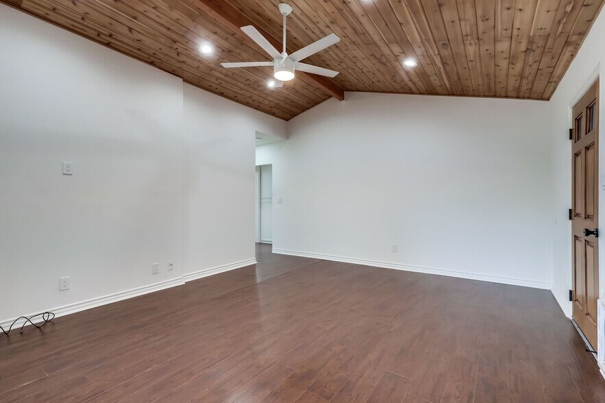 Building Photo - 4445 Marine Ave