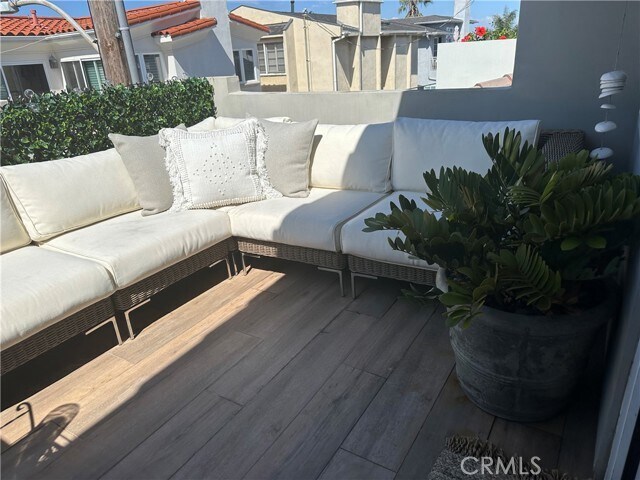 Building Photo - 433 Marine Pl