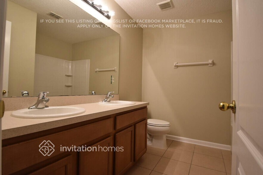 Building Photo - 218 Thornloe Dr