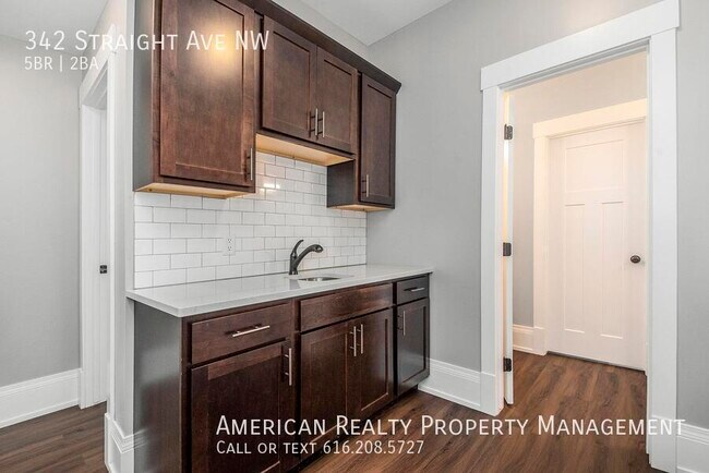 Building Photo - 342 Straight Ave NW