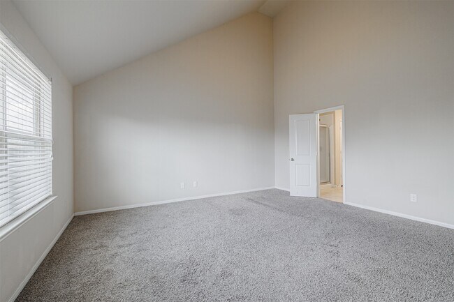 Building Photo - 3142 McDonough Way