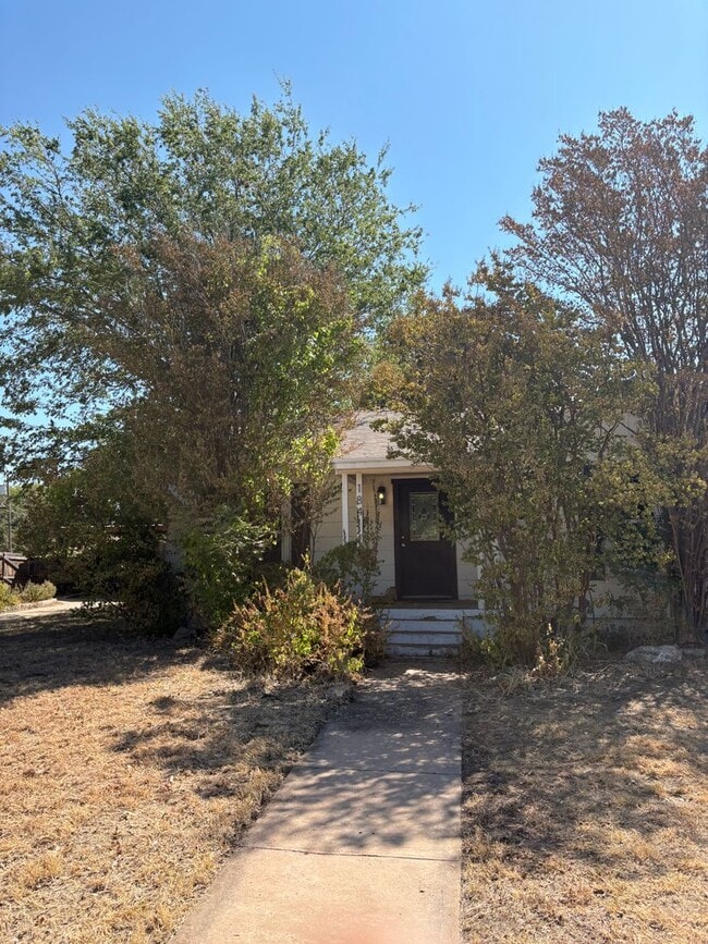 Building Photo - 1841 Belmont Blvd