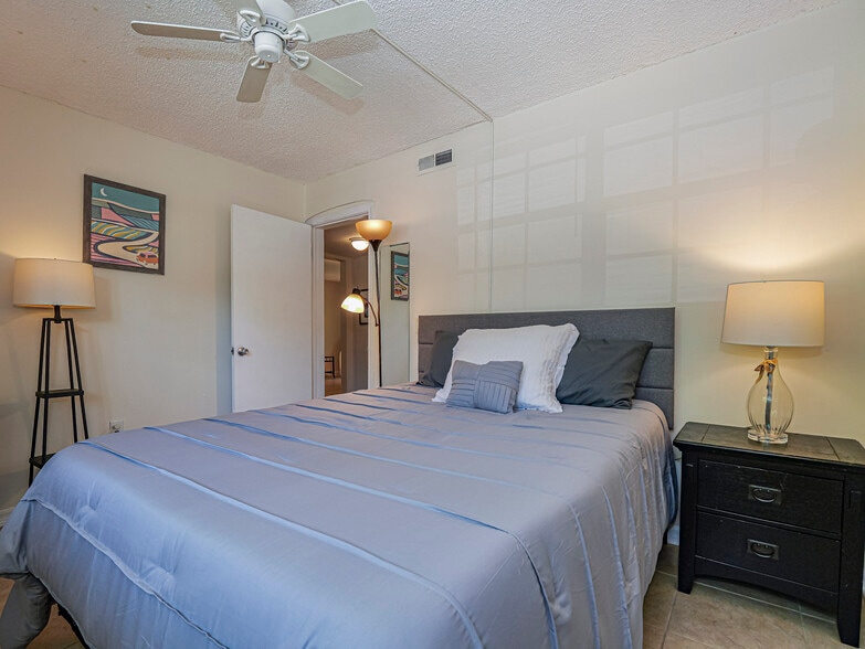 Guest Bedroom - 1901 Indian River Blvd