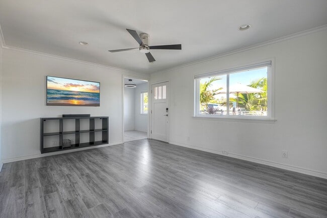 Building Photo - 254 Gloxina St